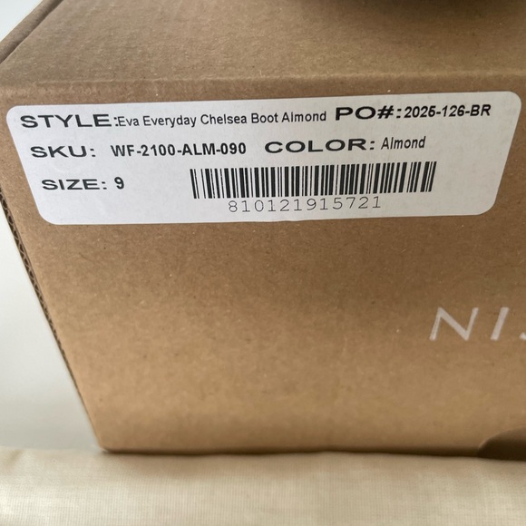 NWT Nisolo Women's Eva Everyday Chelsea Boot Almond Size 9 - Picture 7 of 7